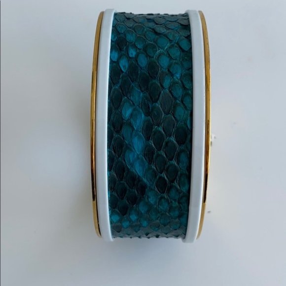 TURQUOISE SNAKESKIN & WHITE ENAMEL BRACELET - Picture 2 of 3